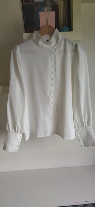 Blusa blanca elegante talla M