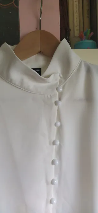 Blusa blanca elegante talla M