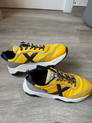 Zapatillas Munich Amarillas