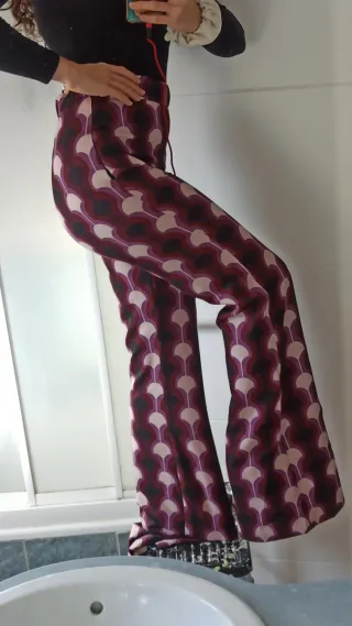 Pantalón campana estampado