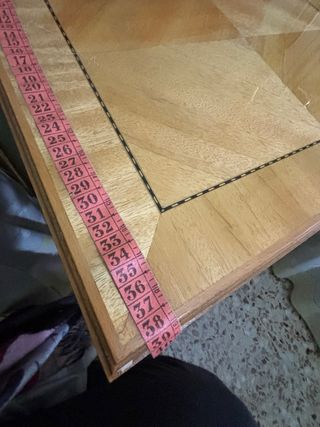 Cómoda de madera con cajones