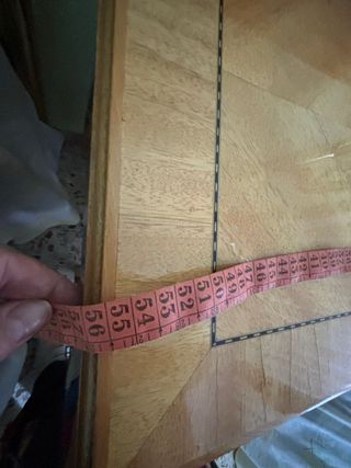 Cómoda de madera con cajones