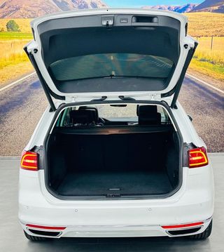 Volkswagen Passat VOLKSWAGEN Passat Variant Sport 2.0 TDI 140kW BMT DSG