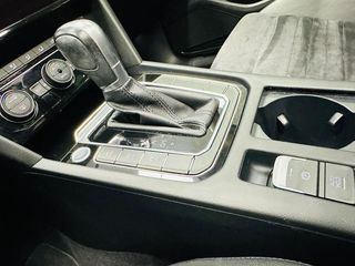 Volkswagen Passat VOLKSWAGEN Passat Variant Sport 2.0 TDI 140kW BMT DSG