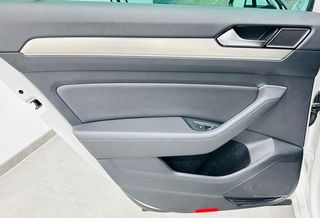 Volkswagen Passat VOLKSWAGEN Passat Variant Sport 2.0 TDI 140kW BMT DSG