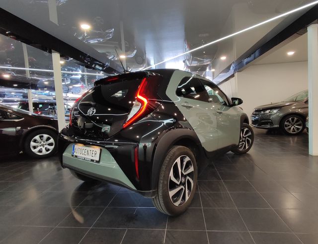 Toyota Aygo X Cross 1.0 VVT-I 72CV Undercover CVT
