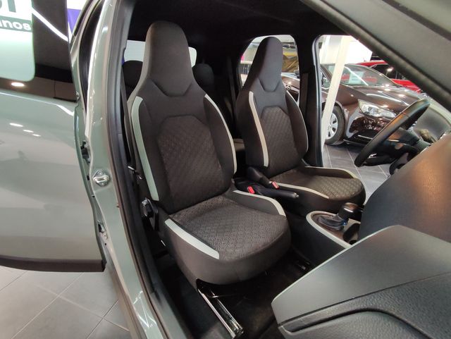 Toyota Aygo X Cross 1.0 VVT-I 72CV Undercover CVT