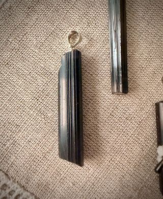Colgantes de Turmalina Negra Mozambique en Plata