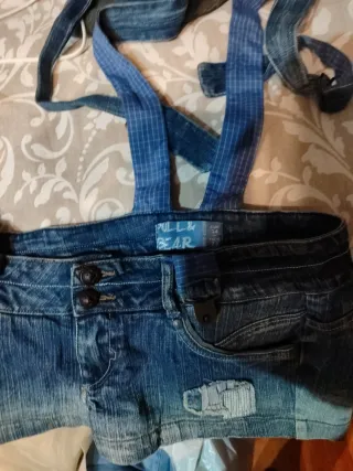 Shorts vaqueros Pull&Bear con tirantes Talla S