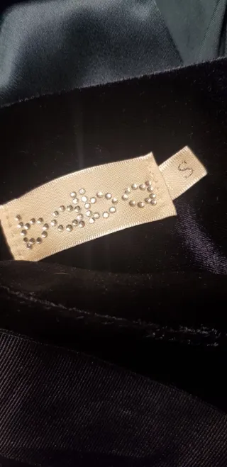 Conjunto Top Satén y Falda Lápiz Terciopelo