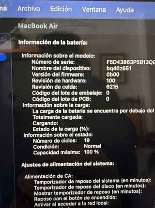 MacBook Air 13” M3 gris espacial.