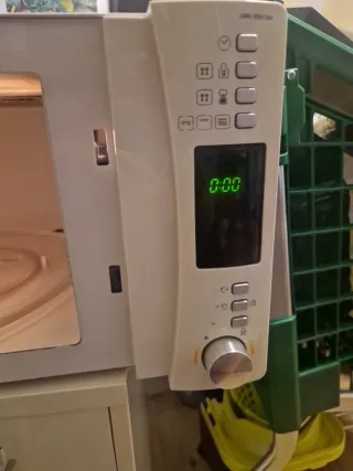 Microondas Candy tao cuál funciona bien