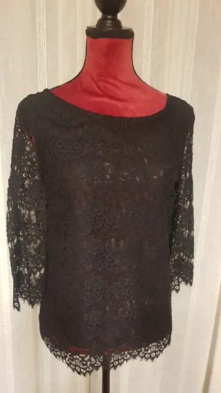 Top encaje negro Caroll