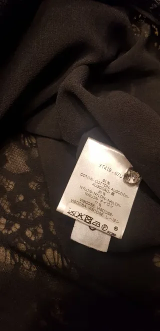 Top encaje negro Caroll