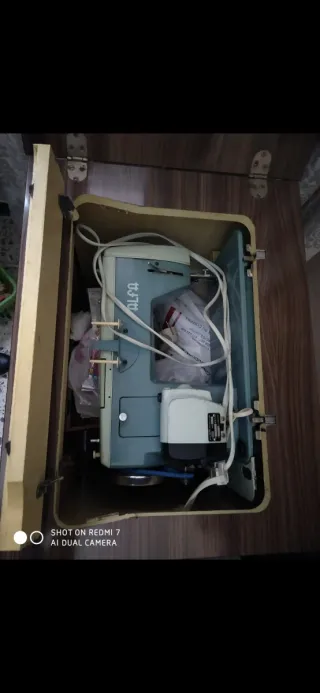 Máquina de coser Alfa Alfamatic 109