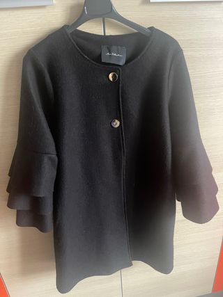 Cappottino maniche 3/4 con volant