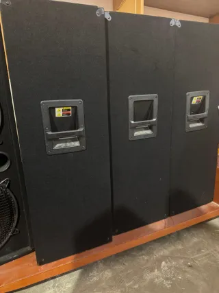 4 Altavoces Malone Negros