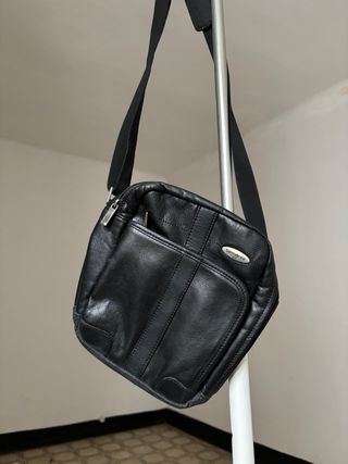 Mariconera Samsonite Negra Piel