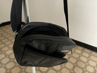 Mariconera Samsonite Negra Piel