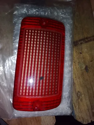 Tulipa trasera Peugeot 205