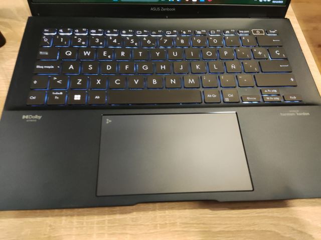 ASUS ZenBook 14 OLED UX3402VA-KM004W Ordenador