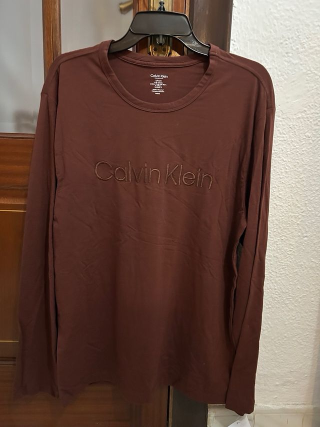 Sudaderas Calvin Klein. Disponibles en 2 Colores