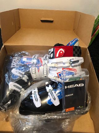 Kit Esquí Infantil: Esquís, Botas y Casco