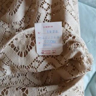 Tres colchas vintage beige.