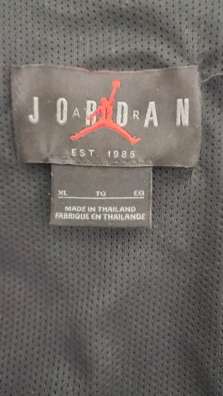 Chaqueta Jordan Bred