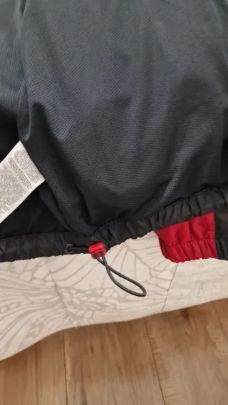 Chaqueta Jordan Bred