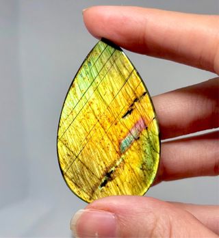 Colgante Labradorita amarilla, piedra especial