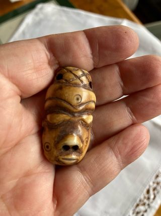 colgante antiguo material noble