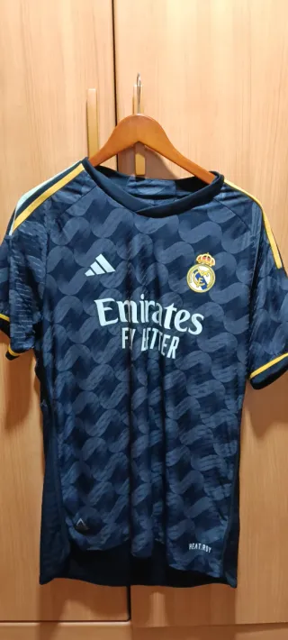 Camiseta Real Madrid Adidas Negra y Dorada