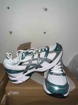 Zapatillas Asics Teal y Blanco