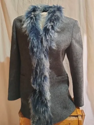 Giacca elegante donna con piume blu