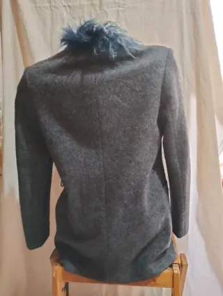 Giacca elegante donna con piume blu