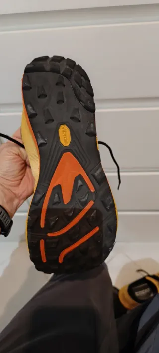 Scarpe Topo Athletic MTN Racer 4