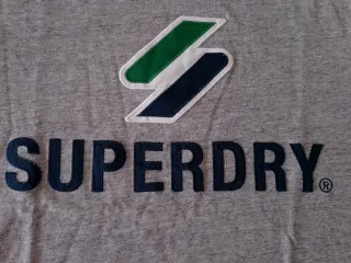 Camiseta Superdry Tokio