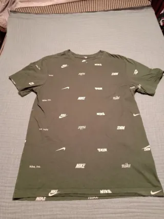 Camiseta Nike verde