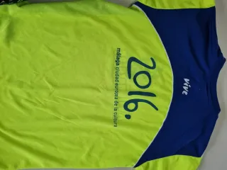 Camiseta deportiva Vive XVIII Media Maratón Málaga