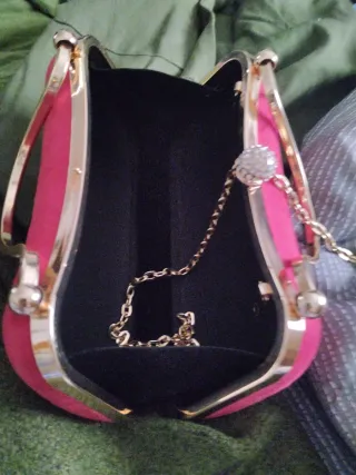 Bolso de fiesta rojo y dorado