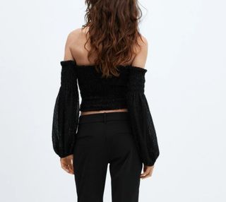 Blusa hombros descubiertos negra