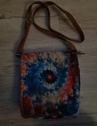 Bolso bandolera estampado abstracto