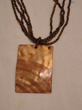 Conjunto collar, pendientes y pulsera de nacar