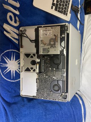 Desguace Apple MacBook Pro 3 pantallas y 2 teclado