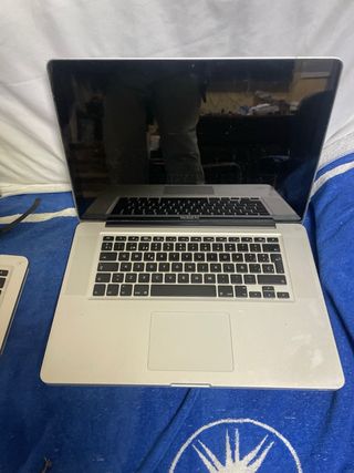 Desguace Apple MacBook Pro 3 pantallas y 2 teclado