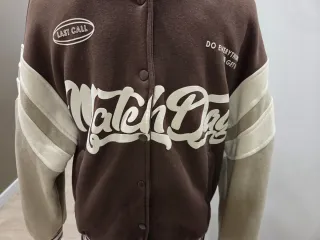 BOMBER CHICO MARRÓN