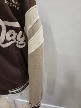 BOMBER CHICO MARRÓN