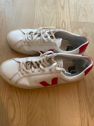 Zapatillas Veja Talla 44 Blancas y Rojas