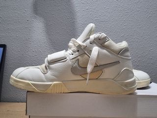 Nike Air Jordan x Travis Scott Blanco Crema